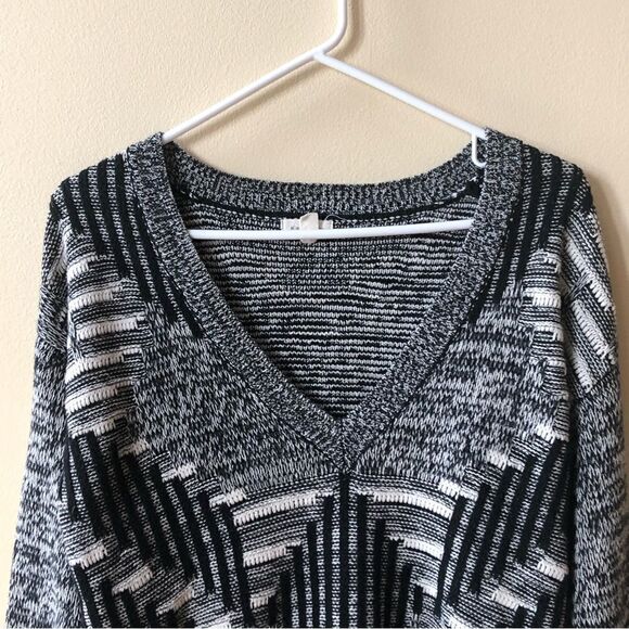 Anthropologie Silence and Noise Sweater - Picture 3 of 7
